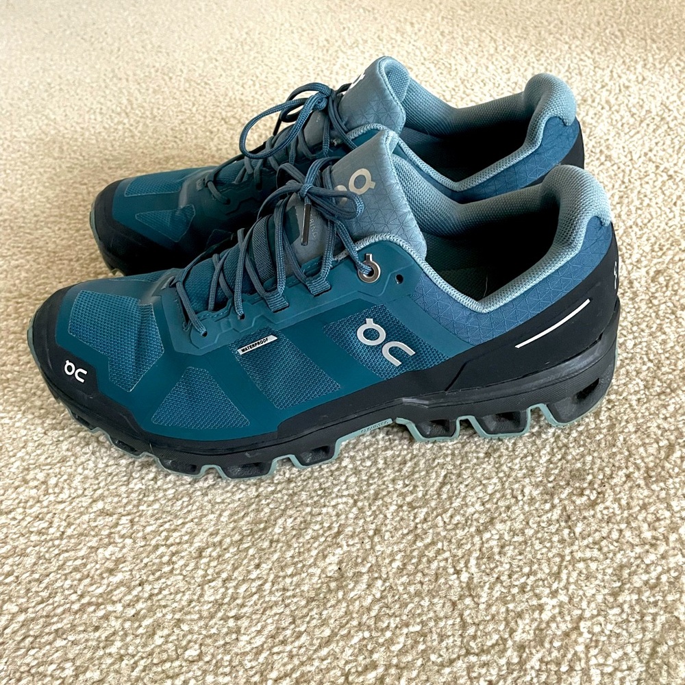 ON cloudvista waterproof shoes, Only worn a few times.